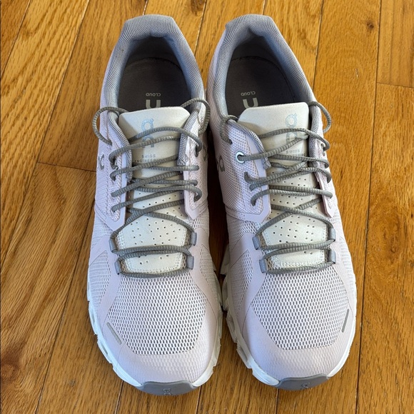 ON New Cloud 5 women’s sneaker, lily Frost women’s size 10 - Picture 4 of 9